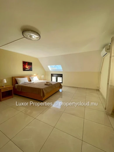 Penthouse – Appartement 4 Chambres à Louer à Flic en Flac