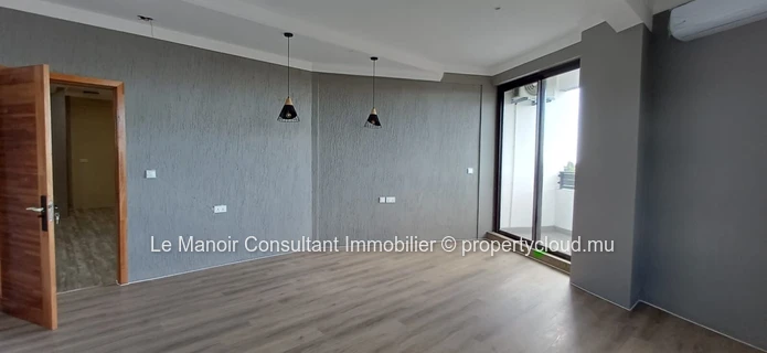 3-bedroom apartments, including one en-suite, furnished and equipped, with elevator.