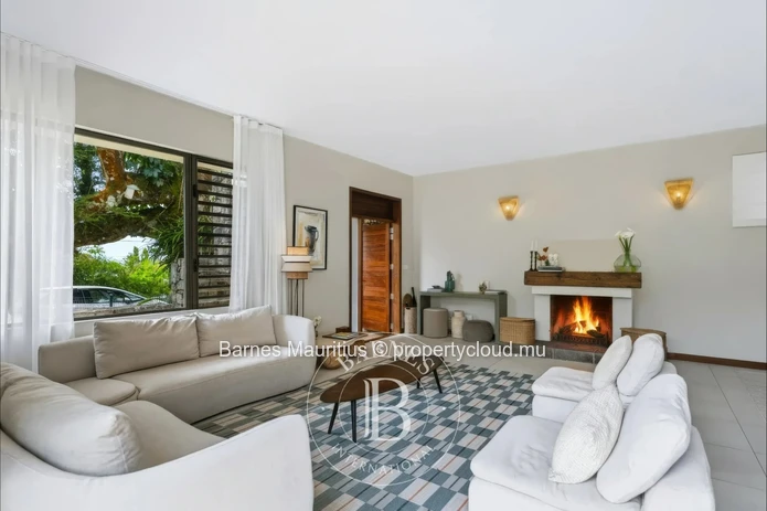 FLORÉAL – Elegant Family Home with Garden - 5 bedrooms