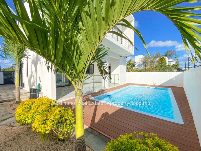 Recent house with swimming pool for long-term rent in Péreybère, Mauritius