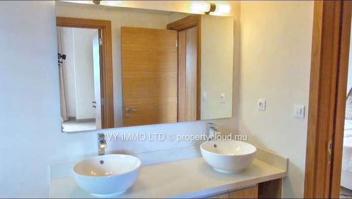 G+2 A vendre Localisé à #Trou Aux Biches Résidence et appartements nouveau & Penthouses
