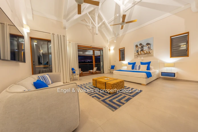 A Boater’s Dream – Luxury Living in a marina