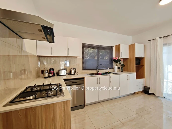 For Rent – 4-Bedroom Villa – Vale – North 
