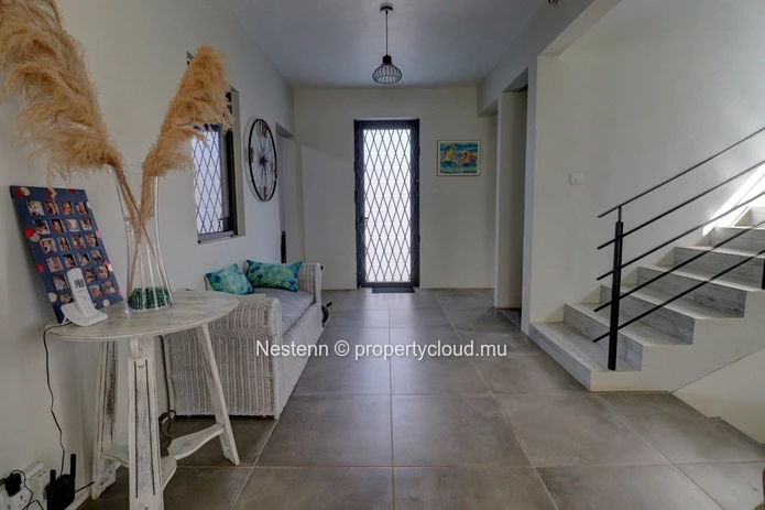 Elegance and Comfort in a Prime Location