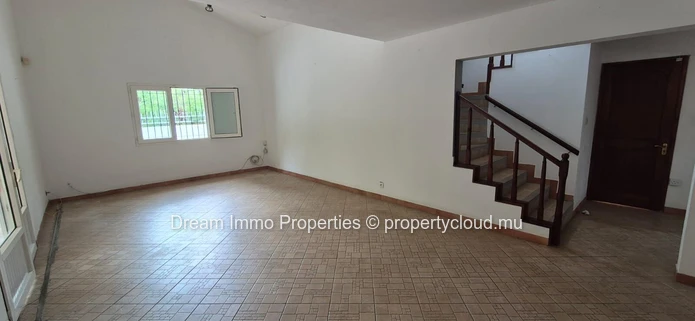 4-bedroom family villa with private pool in Albion – Mauritius