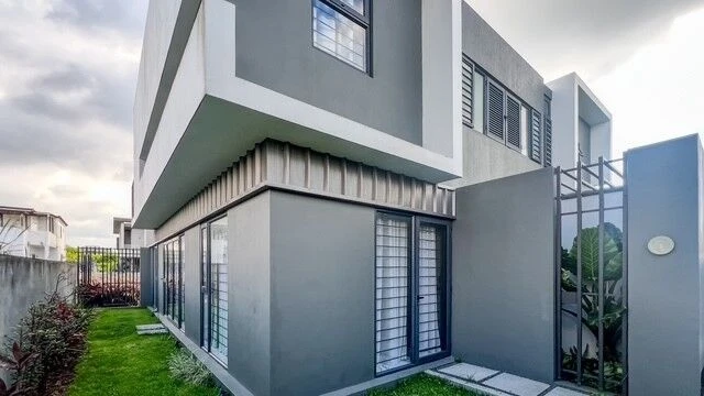 Superbe duplex neuf à Highland Rose