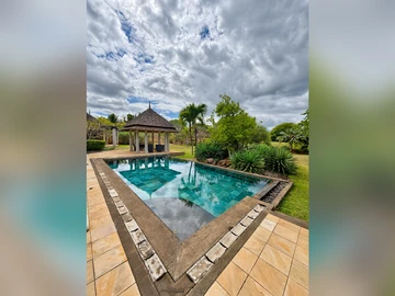 6 Bedroom Villa