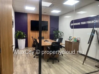 Office for rent in Ebene