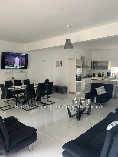 Luxury Beachfront Apartment for Rent in Flic en Flac