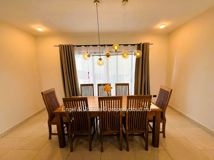 Brand-New 4-Bedroom Townhouse for Rent in Pereybere