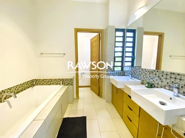 4 Bedroom Villa
