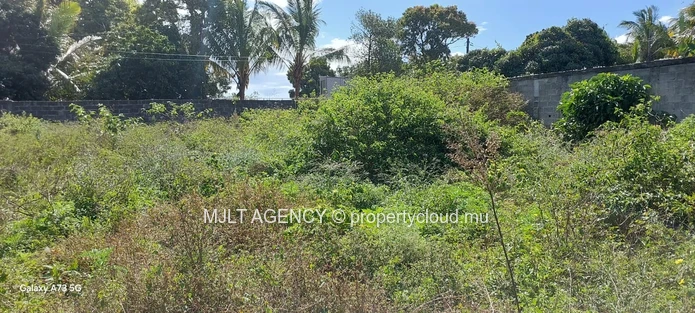Terrain résidentiel - 419 m² Calebasses, Nord