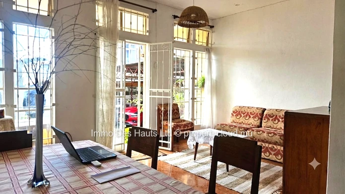 Mison de 3 chambres meublé en vente Beau Bassin 