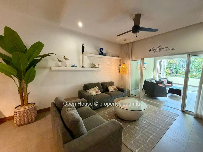 Furnished 2-Bedroom Apartment with Private Pool in Bain Boeuf
