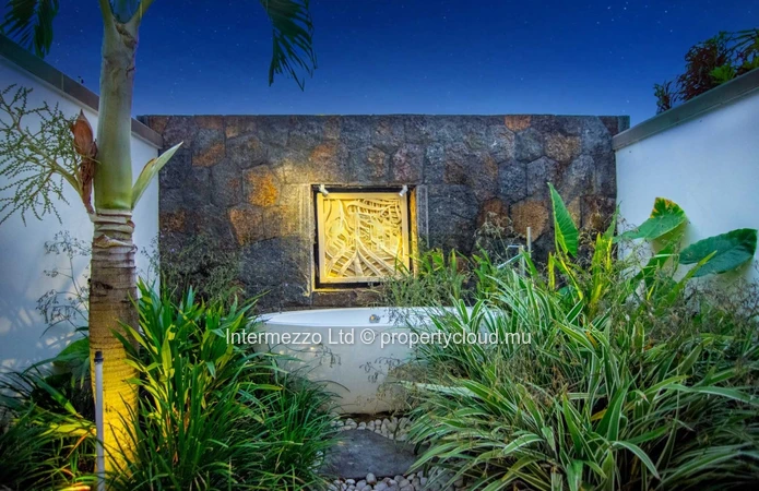 Domaine Clos du Littoral, Grand Baie  273m² habitables sur 754m² de terrain, 3 chambres, proche commodités, prix€.