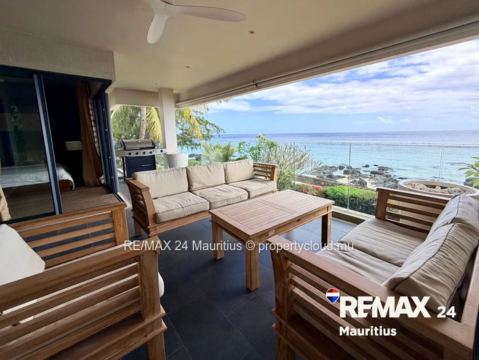 Beachfront Apartment with Unobstructed Ocean Views in Tamarin