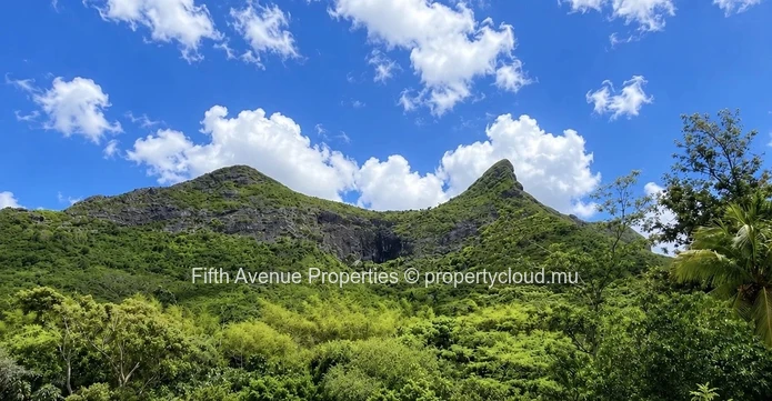Moka – Stunning 3-Bedroom Apartment – Mountain View