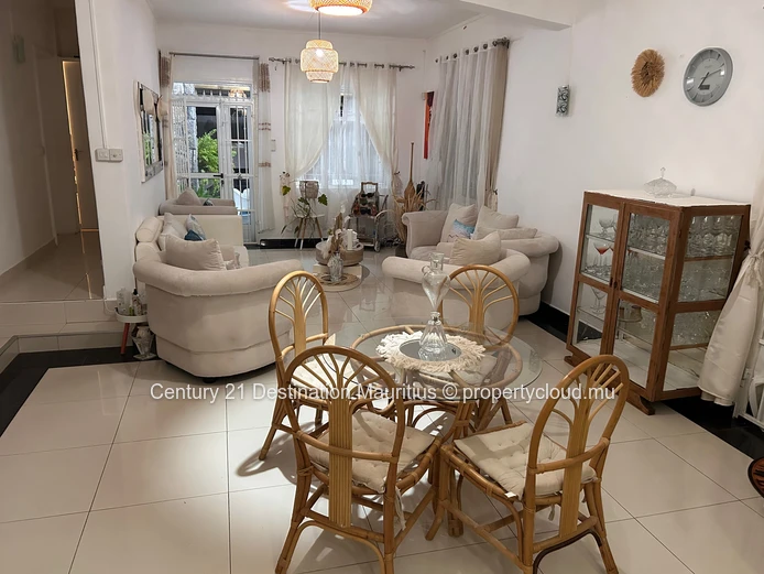 Beautiful Furnished Villa with Pool – Cap Malheureux