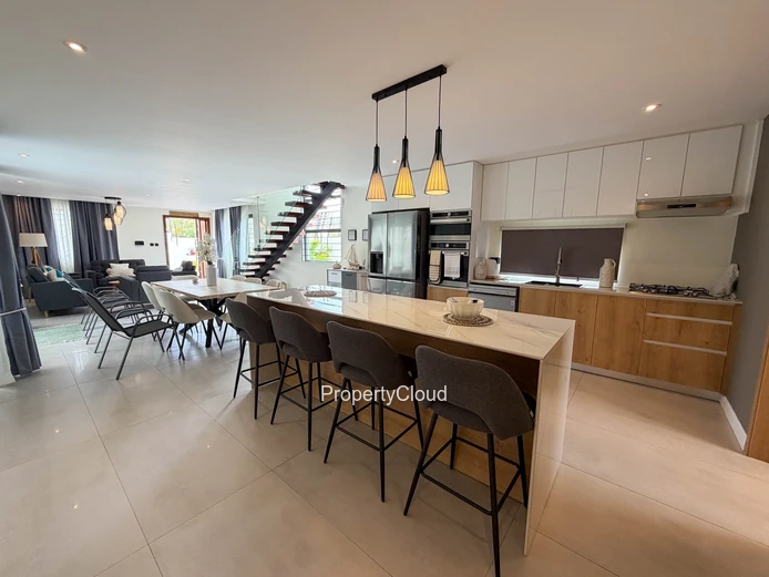 Villa For Rent | Pereybere, Chemin 20 Pieds | 4 Bedrooms | Pool And Garden | Rs 85,000 Per Month