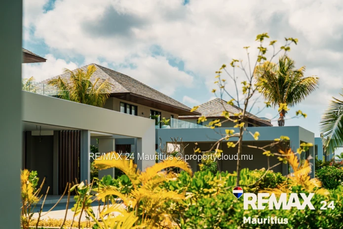 5-Bedroom Villa | Mont Choisy, Grand Baie Exclusive golf-front villa in a prestigious estate on the