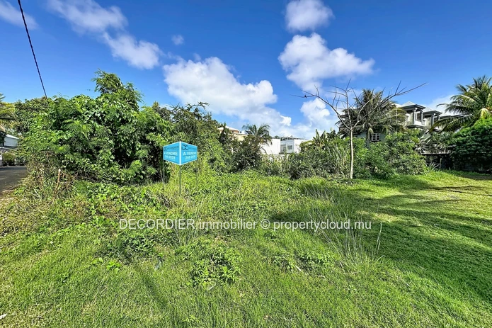 Ideally Located Residential Plot in Pereybère