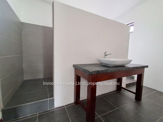 Duplex de 3 chambres en vente floreal 