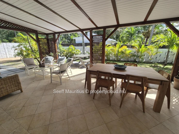 Charming Renovated Beachside Campement