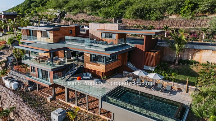 Elegance Overlooking the Lagoon