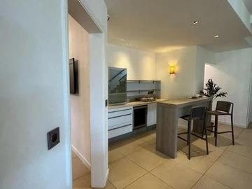 5 Bedroom Villa