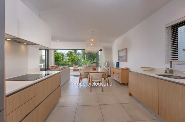 For sale: 3-bedroom apartment accessible to foreigners in Pointe Aux Canonniers.