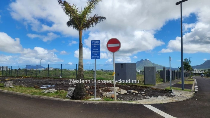Land for sale in L'Avenir , Moka Smart City 10.5 Perches fenced with mountain view near schools shops and bus stop.