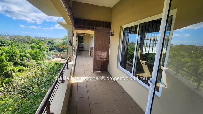 3 bedroom Penthouse with rooftop and great views.