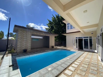 5 Bedroom Villa
