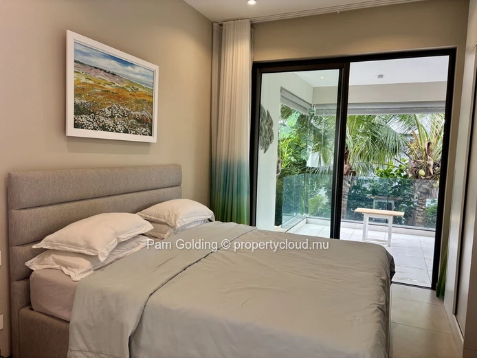 Ground Floor 3-Bedroom Apartment with Private Garden in Pointe aux Canonniers, Mauritius, 196.69 m²