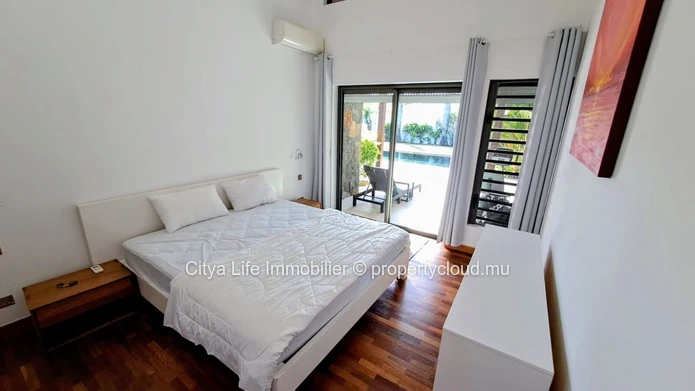 Maison meublée de 300m² avec piscine privée à louer à Grand Baie
