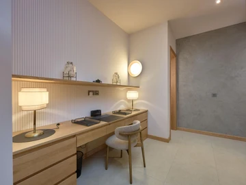 4 Bedroom Apartment