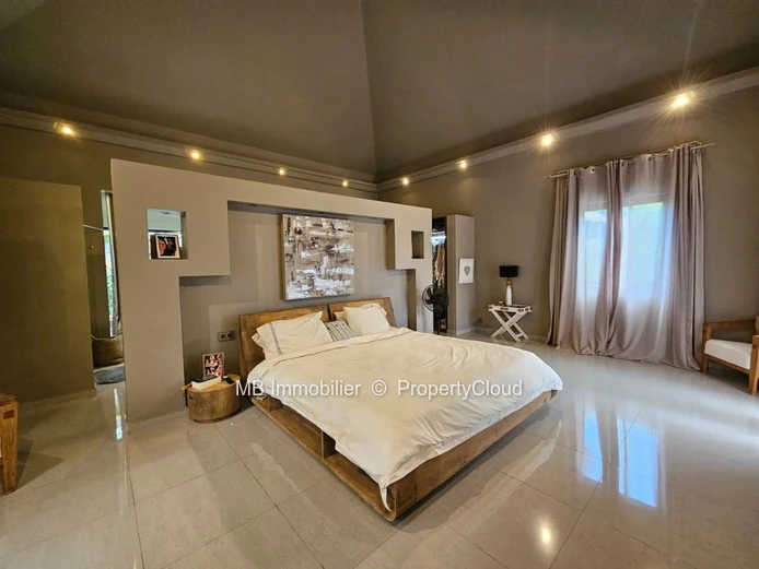 Villa RES en vente.