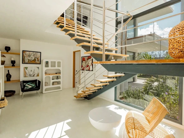 5 Bedroom Villa