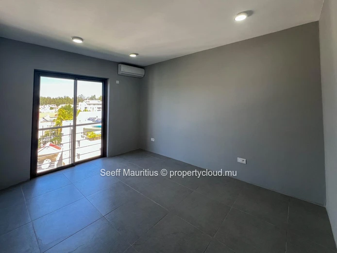 Exceptional Two-Level Penthouse – Flic en Flac | Sea View | Plunge Pool
