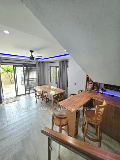 Villa de 4 chambres en location moyen terme a pereybere