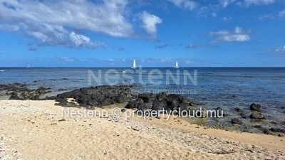 Superb 3-bedroom ground floor apartment on the waterfront