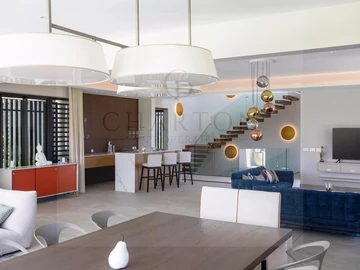 4 Bedroom Villa