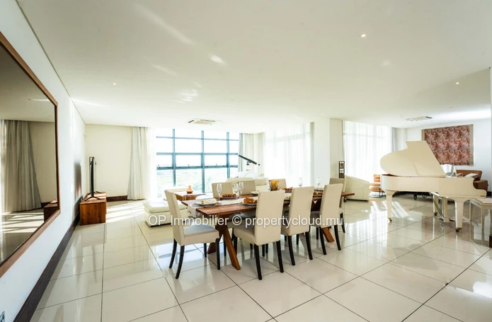Appartement de 245 m² avec piscine à vendre à Grand Baie