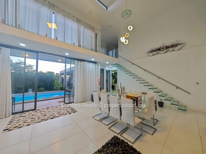 Spacious 4-Bedroom Villa for Rent in a Secure Gated Community - Bagatelle