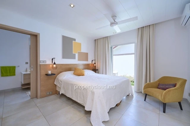 A vendre villa dans une résidence de prestige accessible aux étrangers. A deux minutes du centre de Grand Baie.