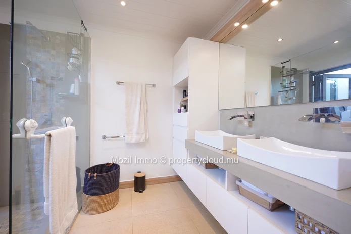 Superbe villa rénovée de 4 chambres 