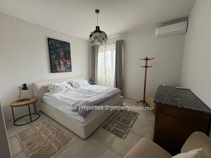Appartement au Dernier Étage avec Toit-Terrasse Privé