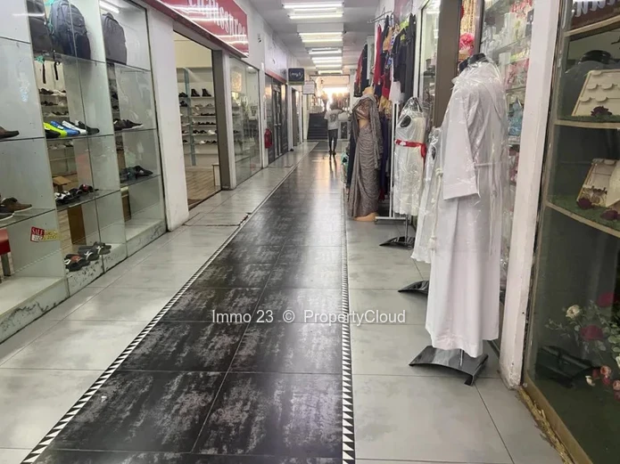 Emplacement commercial - 23m2 - Port Louis - Ref. EM78454VE