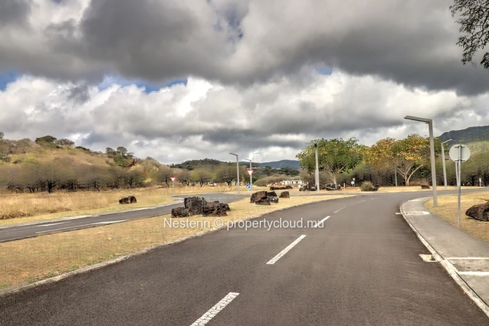 Beautiful residential plot of 2157 m2 offering sea 