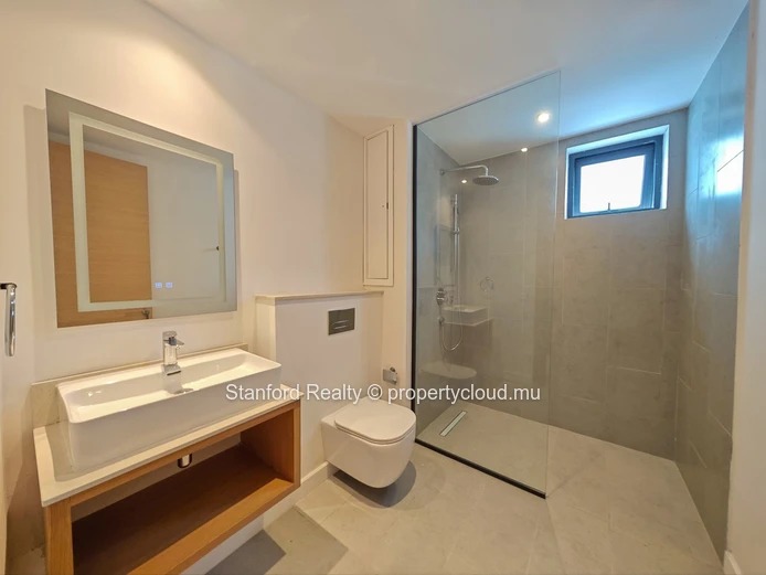 Appartement 2 chambres en rez-de-chaussée avec jardin à vendre à Pereybère